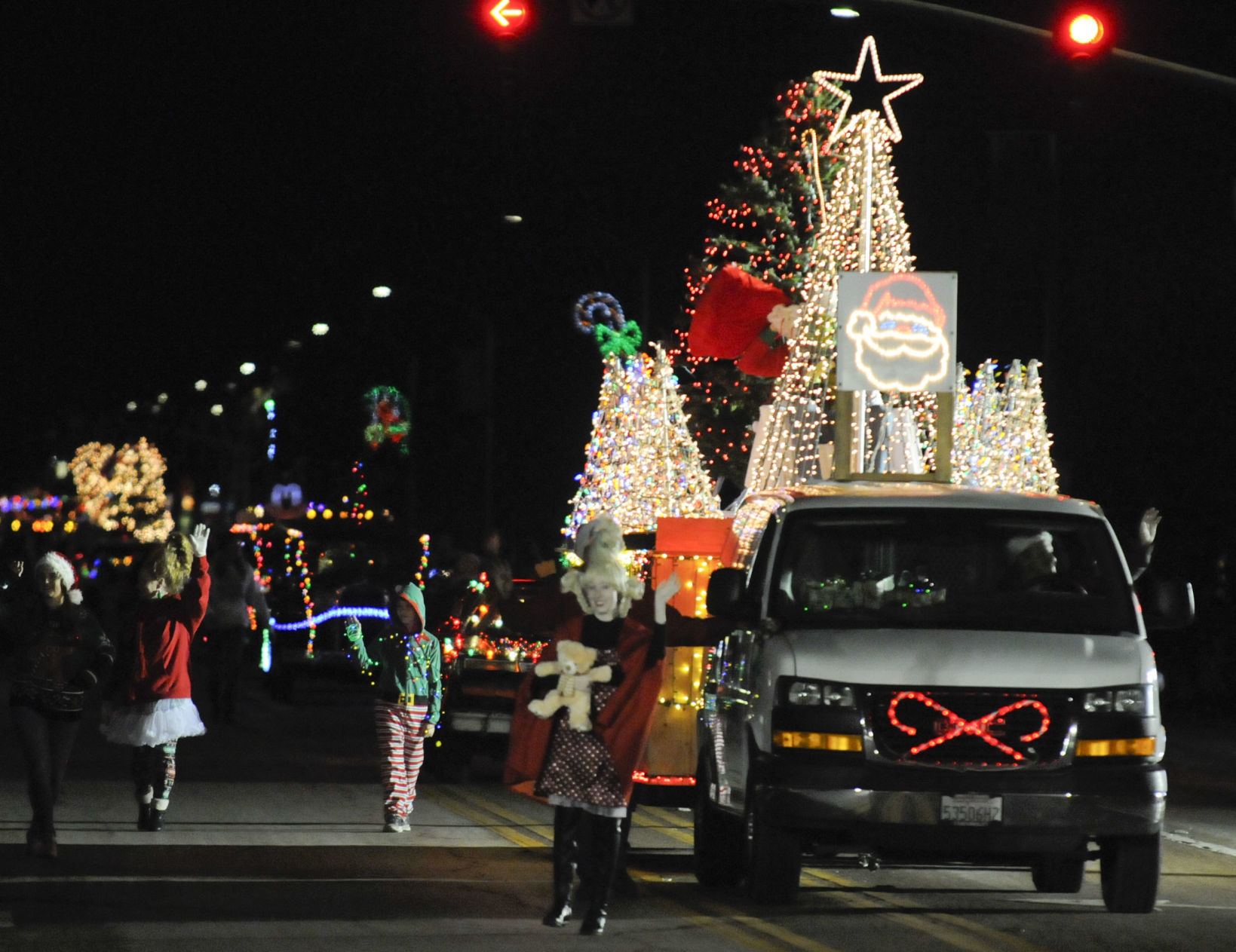 120719 SM Parade of Lights 55.jpg